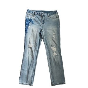 Chicco’s Platinum Crop‎ Embroidered & Distressed Jeans Size 4